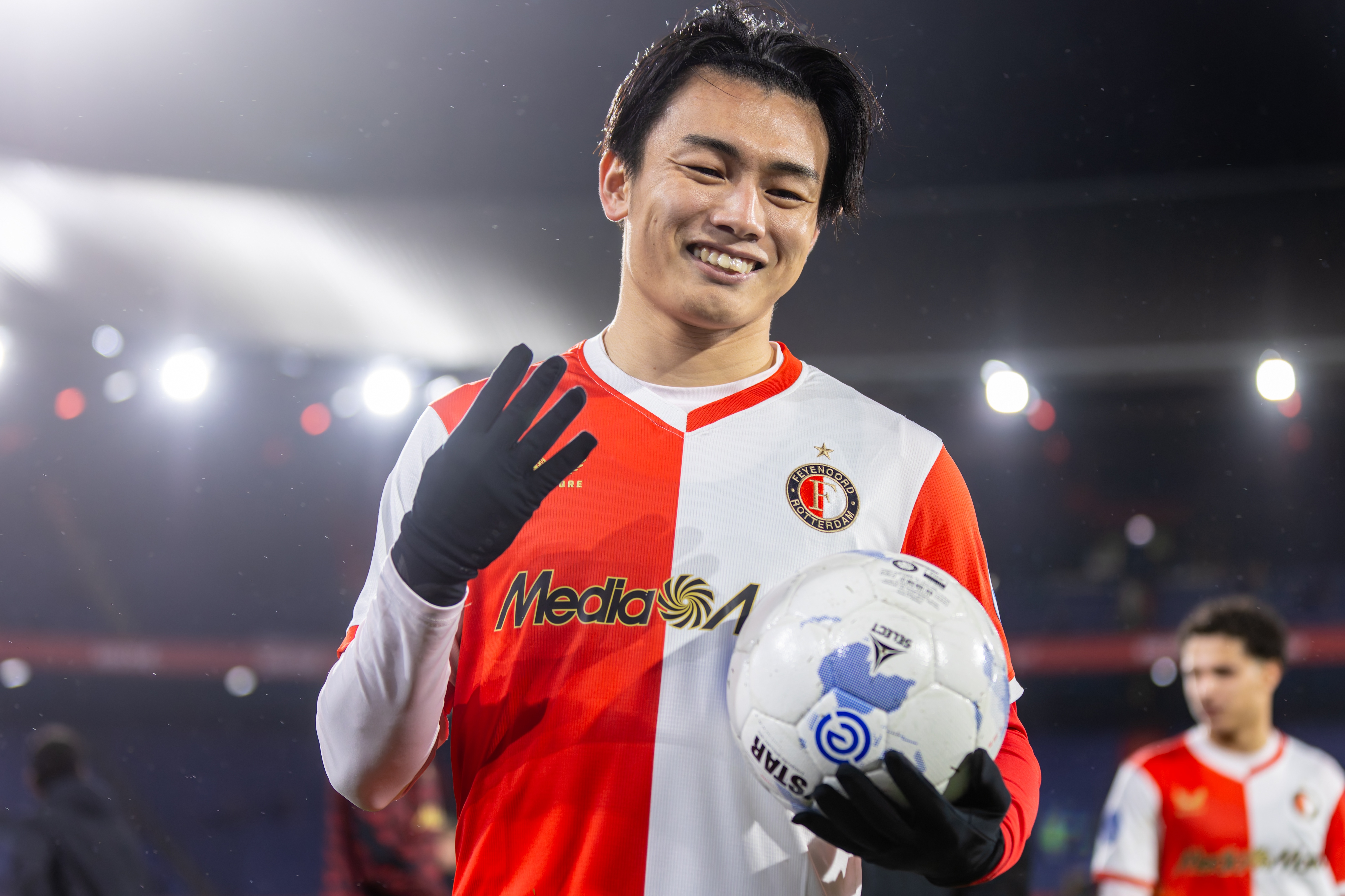 必威体育登录入口-荷甲日本德比费耶诺德1-1奈梅亨 上田绮世24球刷新单赛季进球纪录